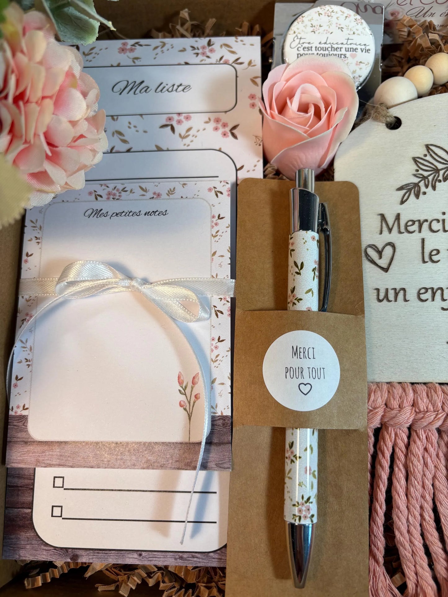 Boîte cadeau pour éducatrice ,cadeau remerciement éducatrice.