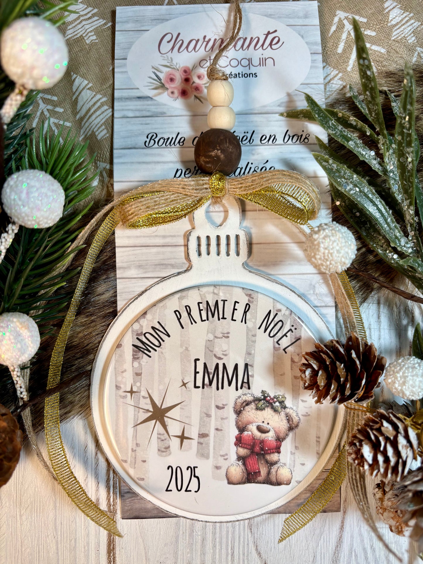 Ma première boule de Noël en bois de style rustique chic.