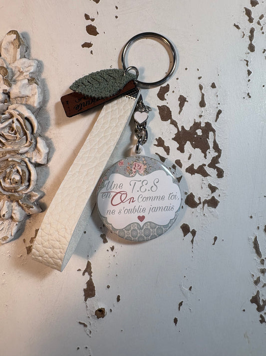 Porte clés pour technicienne en éducation spécialisée , cadeau remerciement .