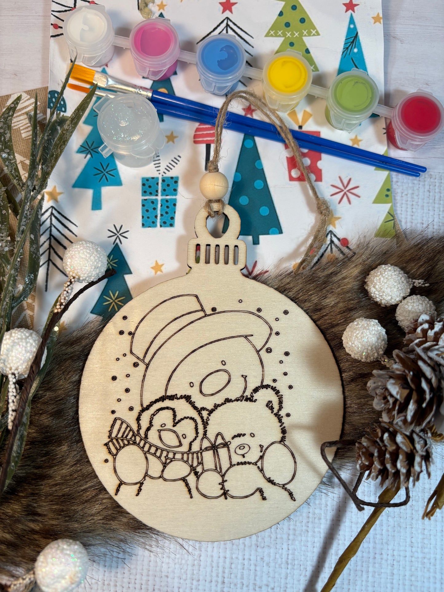 Ensemble créatif peinture acrylique sur bois pour enfants thème boule de Noël