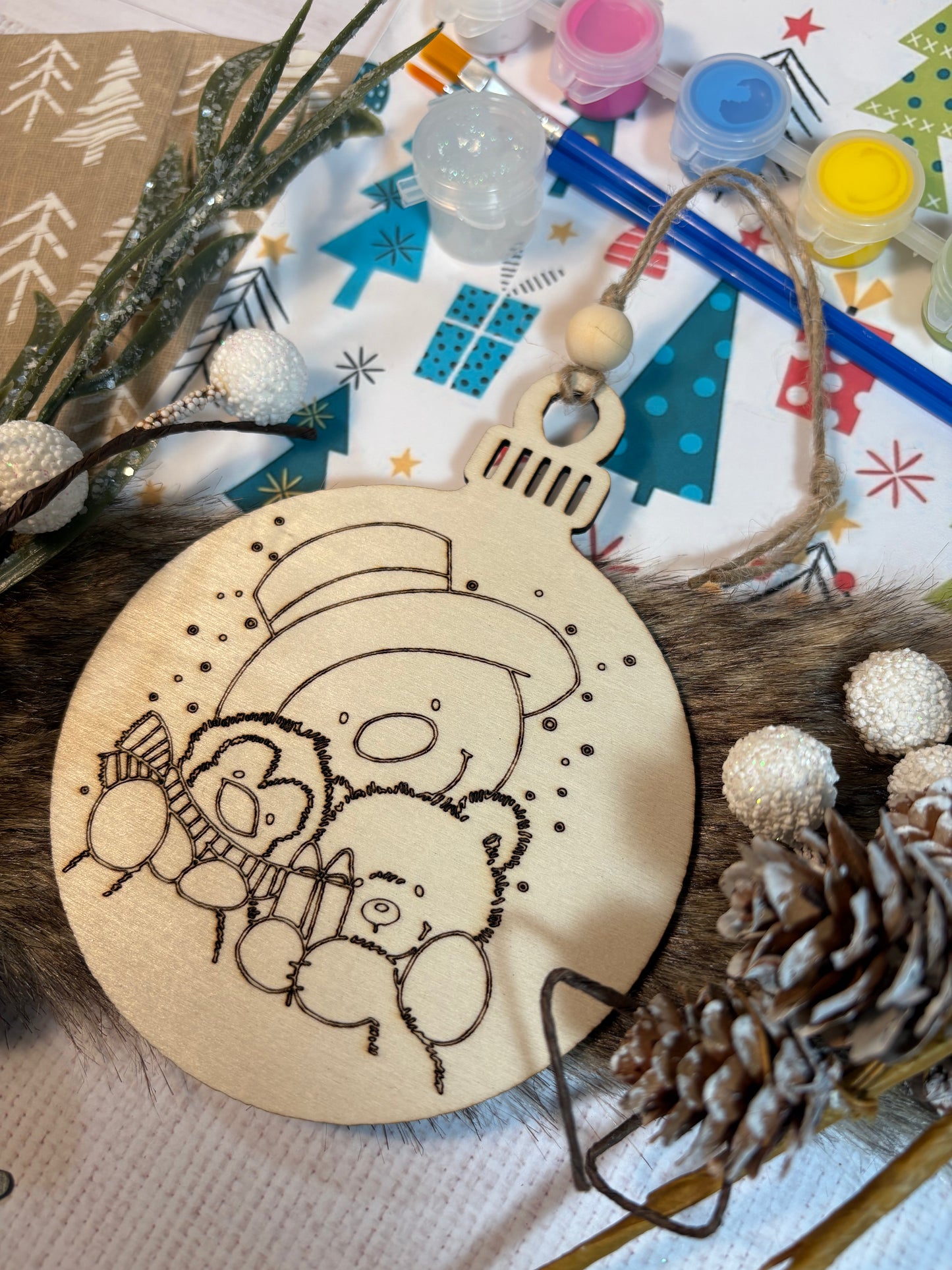 Ensemble créatif peinture acrylique sur bois pour enfants thème boule de Noël