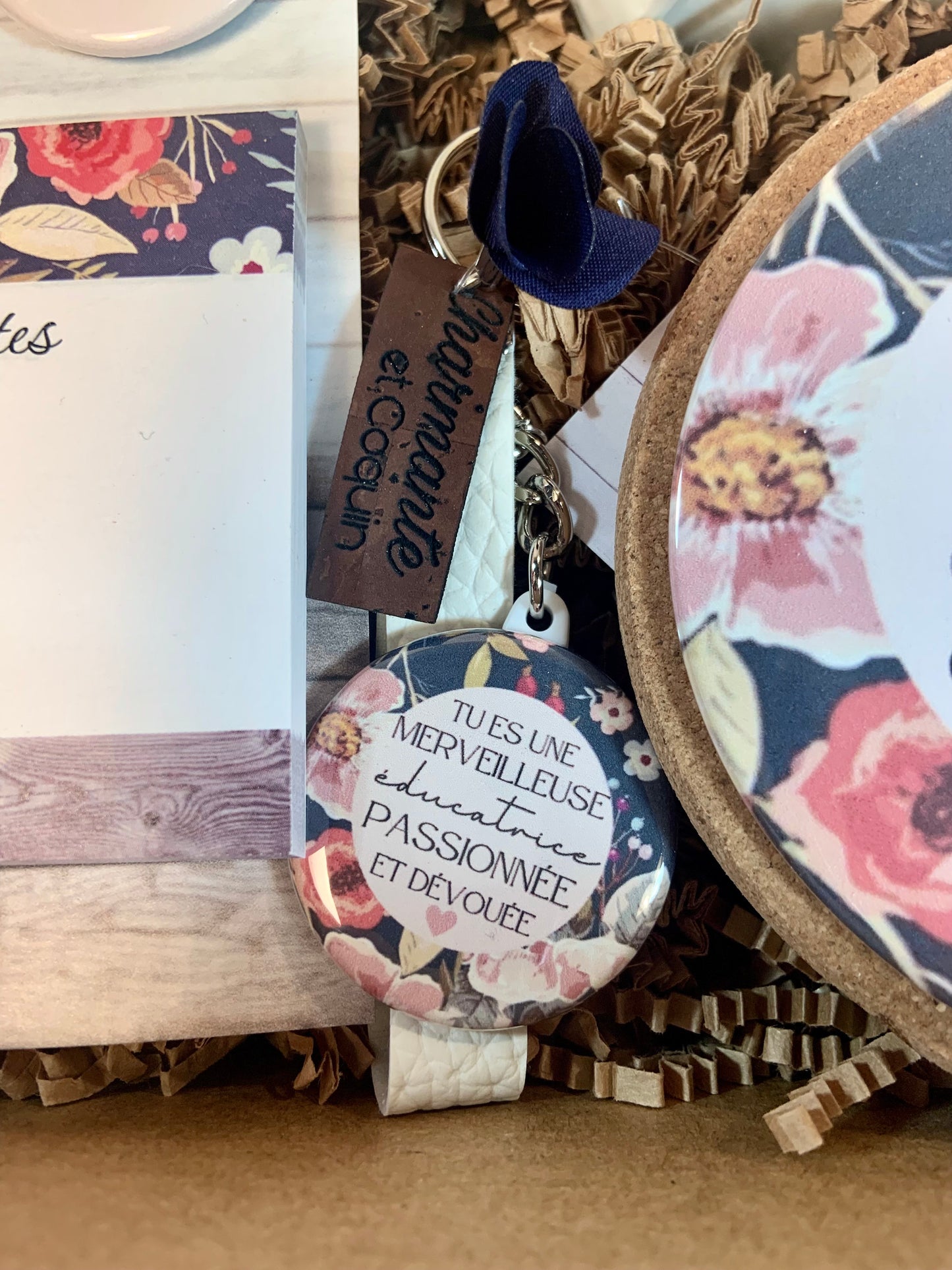 Boîte cadeaux personnalisés cadeaux pour éducatrice , cadeau remerciement éducatrice.