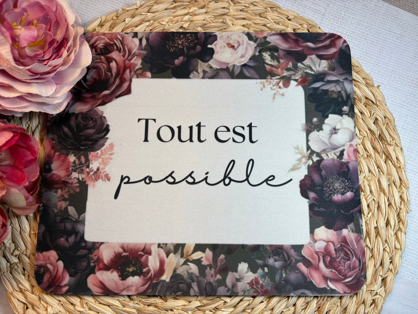Ensemble de planification hebdomadaire avec motifs aquarelle fleurs bourgognes.