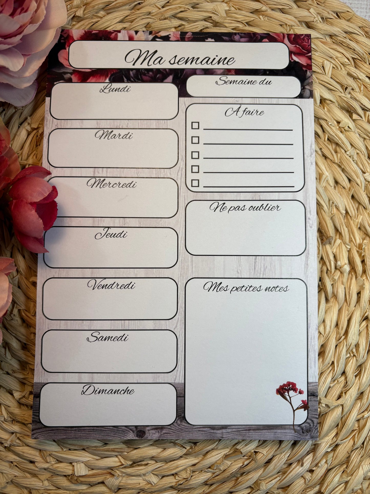Ensemble de planification hebdomadaire avec motifs aquarelle fleurs bourgognes.