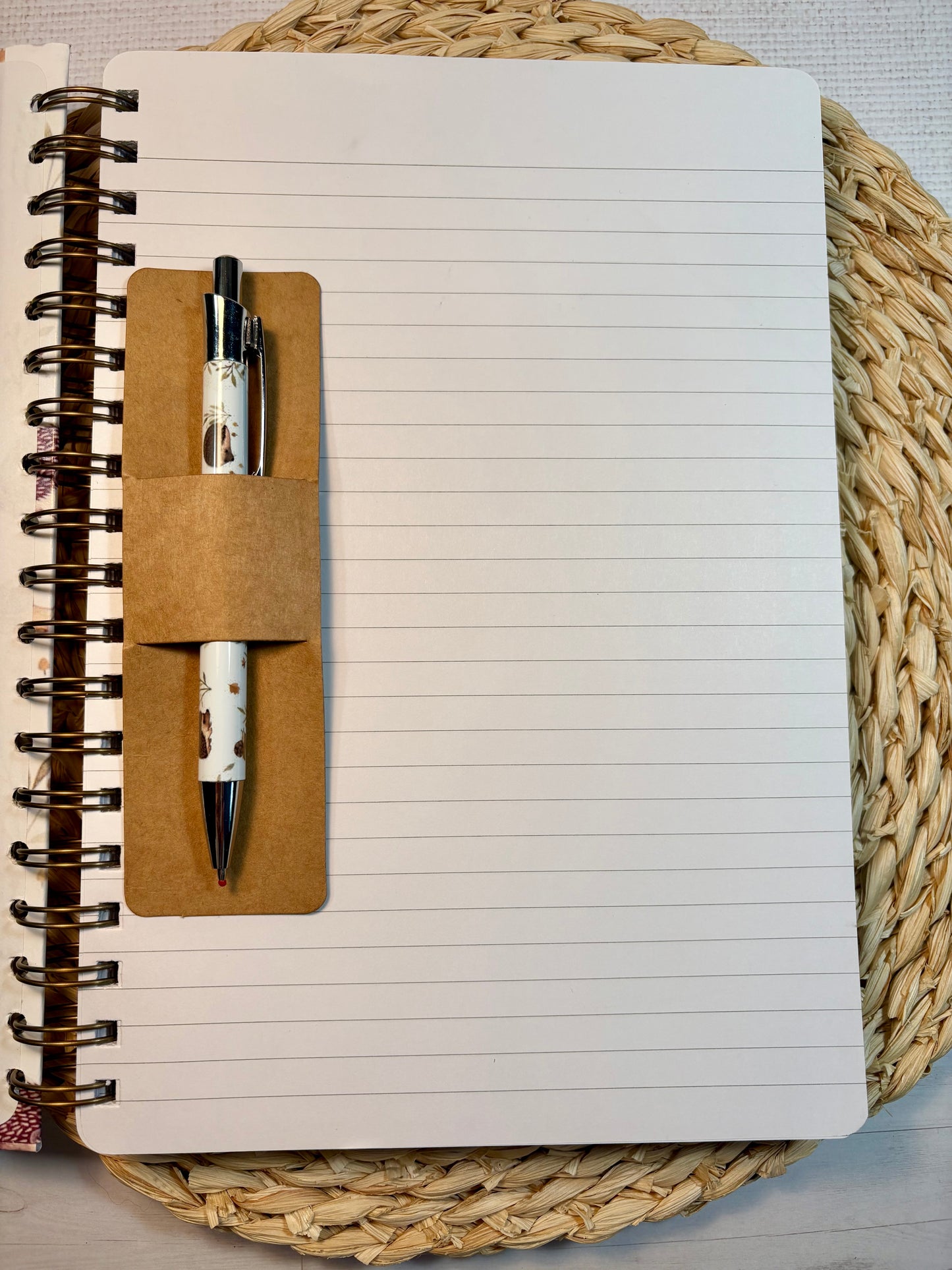 Ensemble de notes assortie sur le thème petits hérissons .