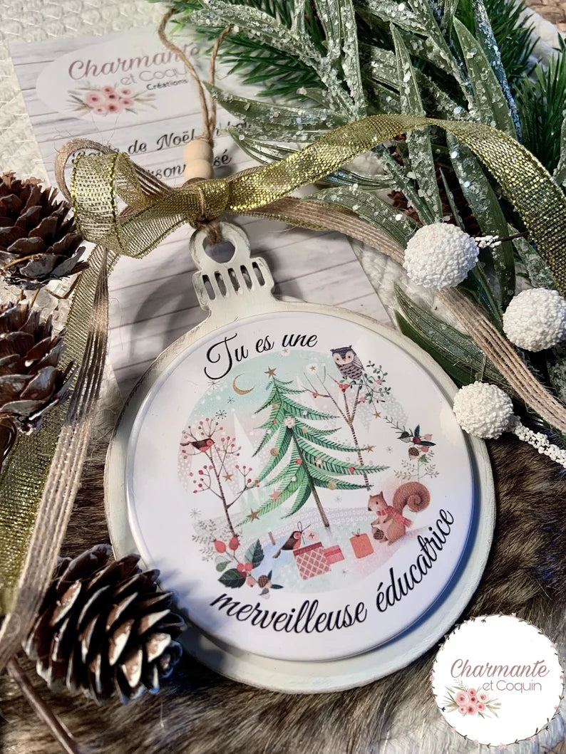 Boule de Noël en bois personnalisée de style rustique chic, cadeau pour éducatrice