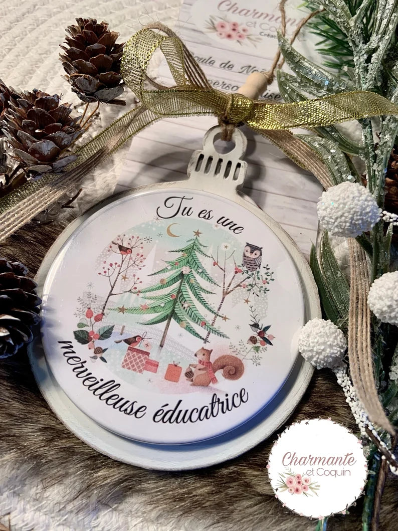 Boule de Noël en bois personnalisée de style rustique chic, cadeau pour éducatrice