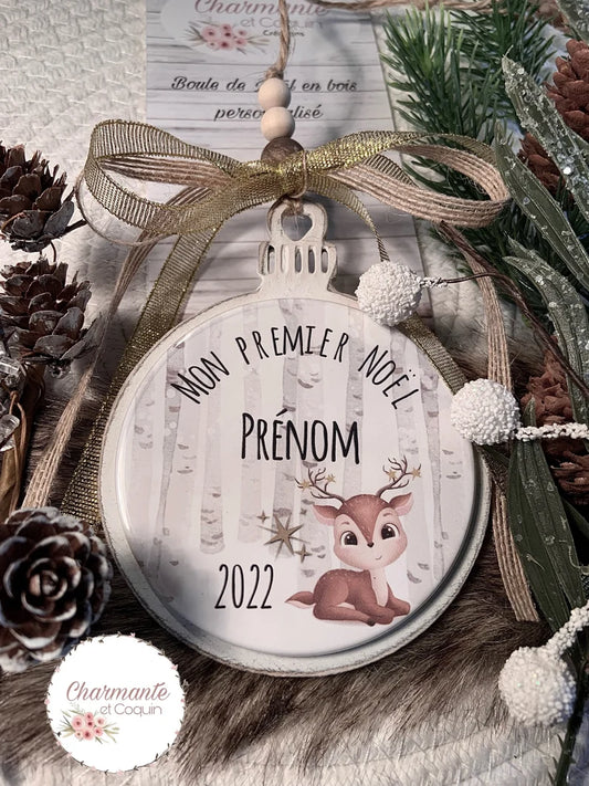 Ma première boule de Noël en bois de style rustique chic.