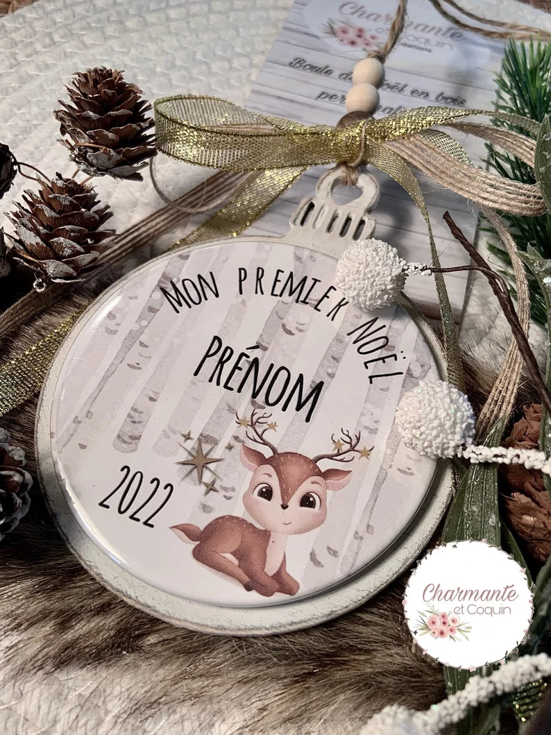 Ma première boule de Noël en bois de style rustique chic.