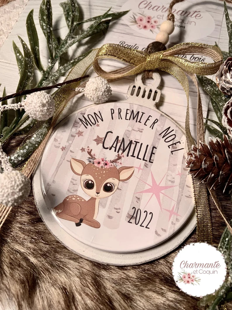 Ma première boule de Noël en bois de style rustique chic.