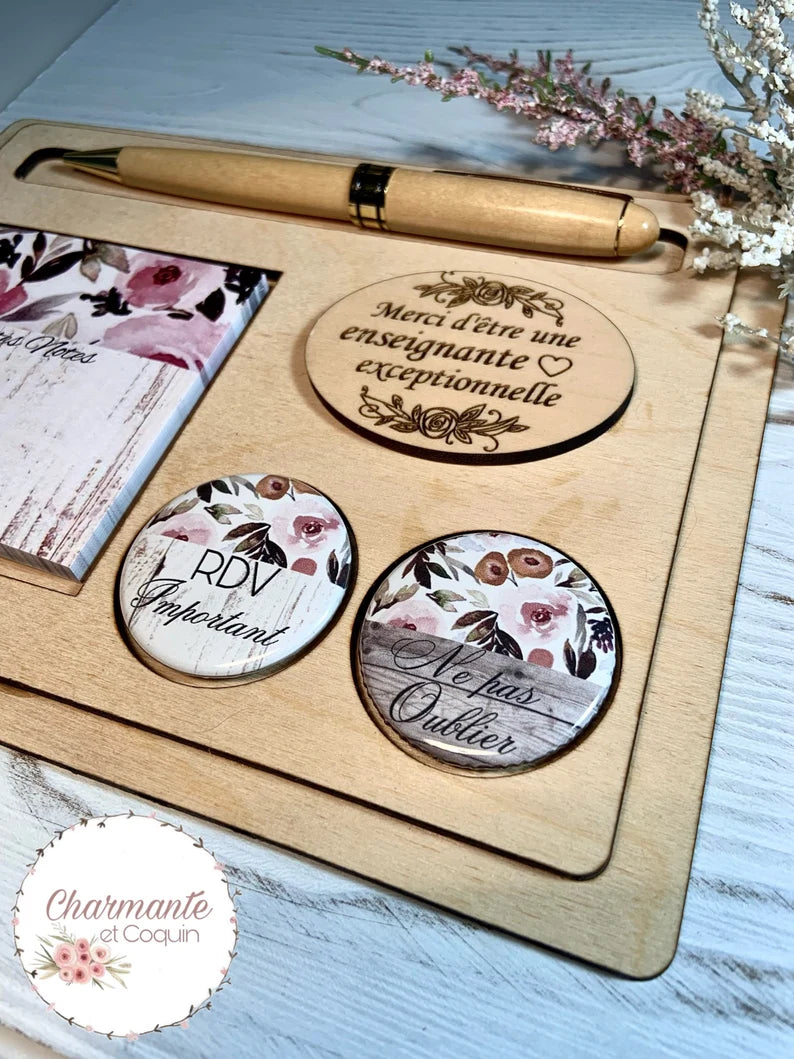 Ensemble porte crayon,bloc notes autocollants et deux aimants personnalisés .Cadeau pour enseignante, cadeau remerciement professeur.