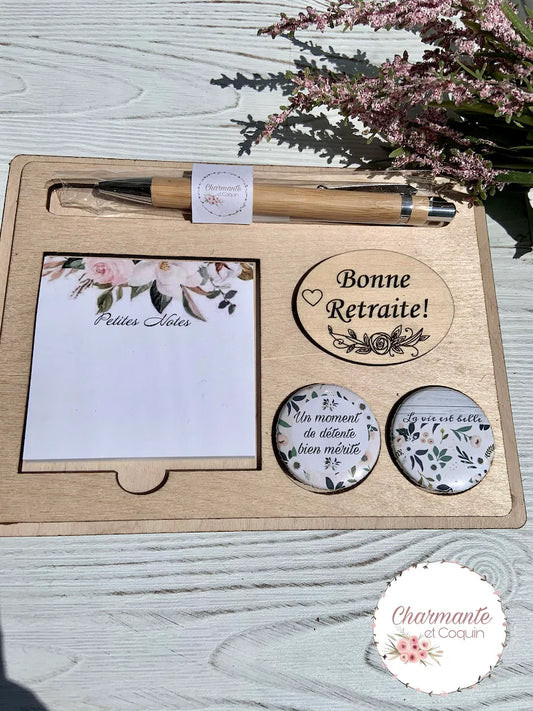 Ensemble porte crayon et organisateur de bureau en bois avec feuilles autocollantes stryle post it et deux aimants.
