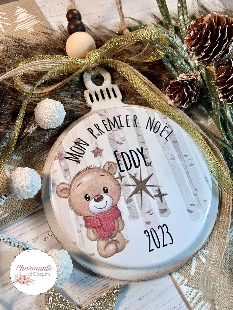 Ma première boule de Noël en bois de style rustique chic.