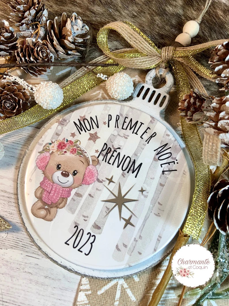 Ma première boule de Noël en bois de style rustique chic.