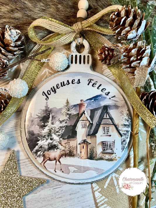 Boule de Noël en bois personnalisé de style rustique chic avec charmant motif du temps des fêtes