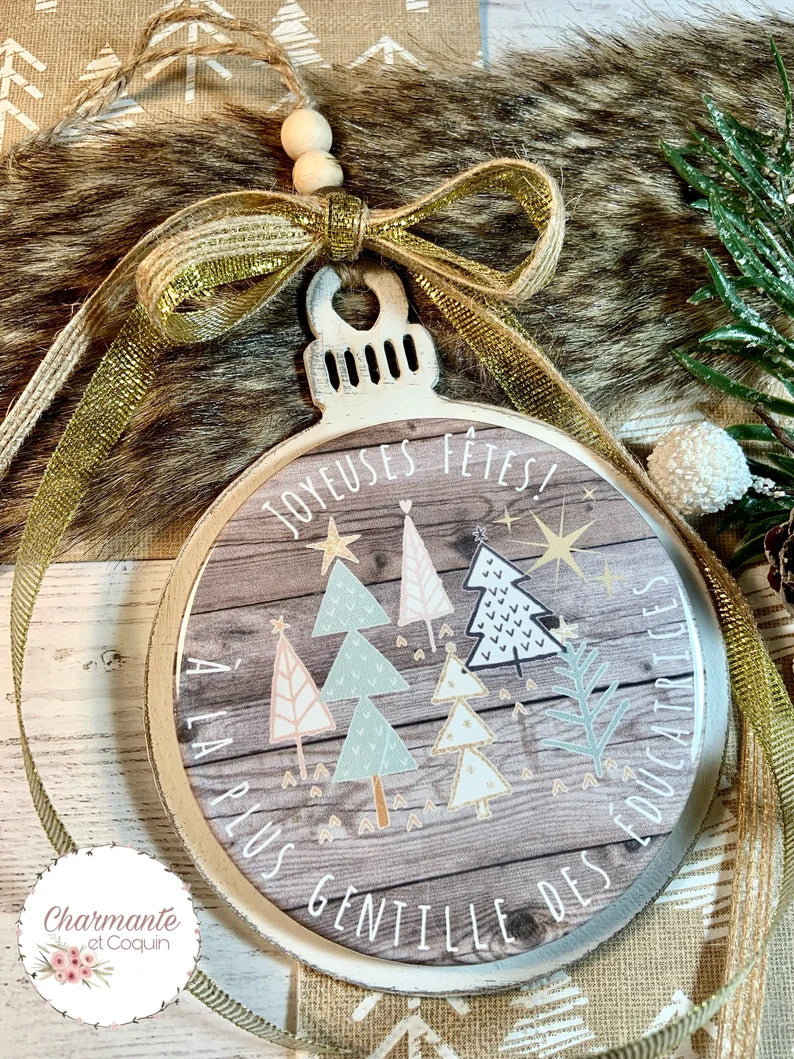 Boule de Noël en bois personnalisée de style rustique chic, cadeau pour éducatrice
