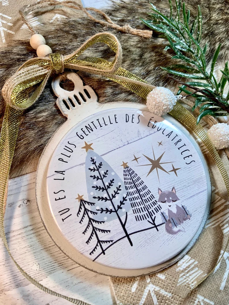 Boule de Noël en bois personnalisée de style rustique chic, cadeau pour éducatrice
