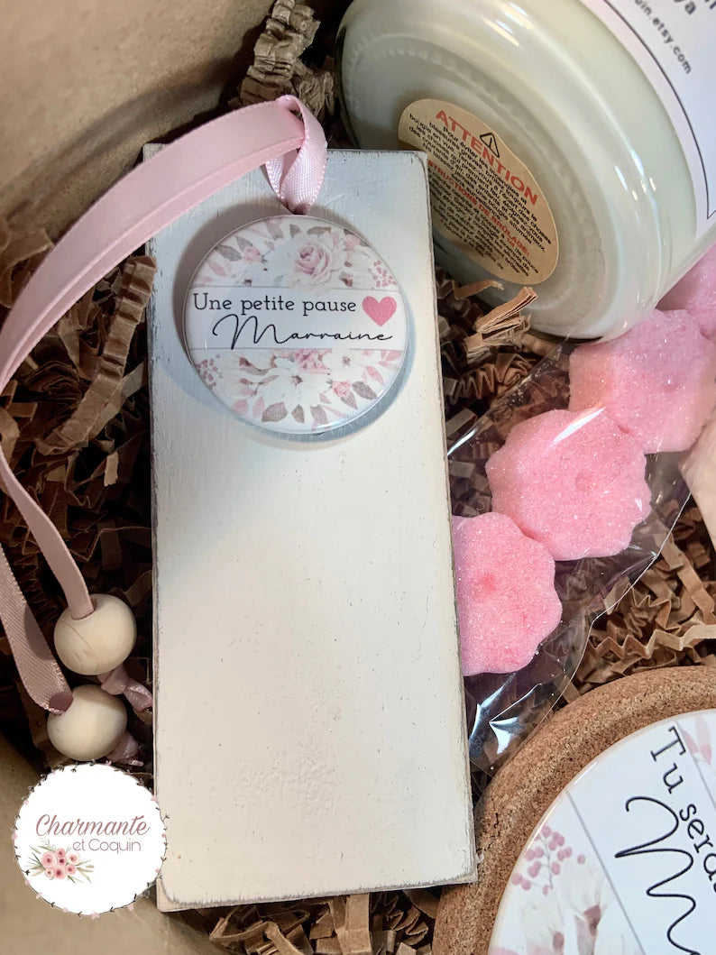 Charmante boîte cadeaux personnalisée cadeau pour une demande marraine.