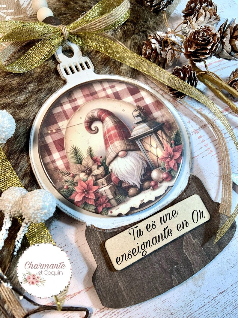 Ornement de Noël en bois personnalisé cadeau pour éducatrice ,enseignante ou avec votre citation personnalisée .Globe de Noël