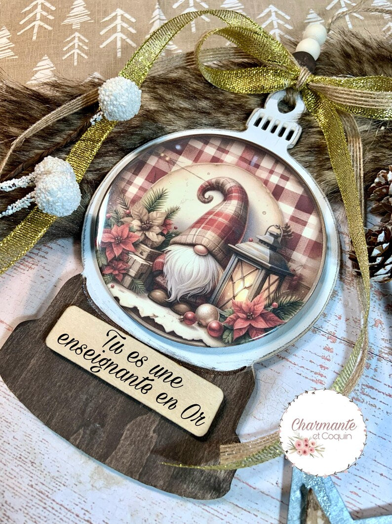 Ornement de Noël en bois personnalisé cadeau pour éducatrice ,enseignante ou avec votre citation personnalisée .Globe de Noël