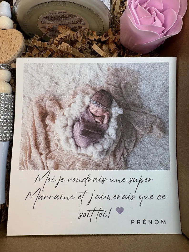 Charmante boîte cadeaux personnalisée cadeau pour une demande marraine.